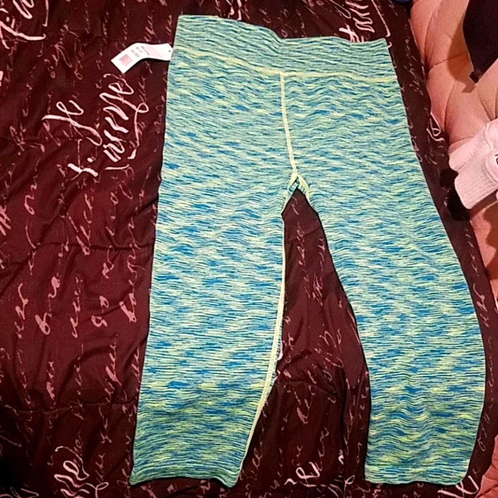 Green leggings